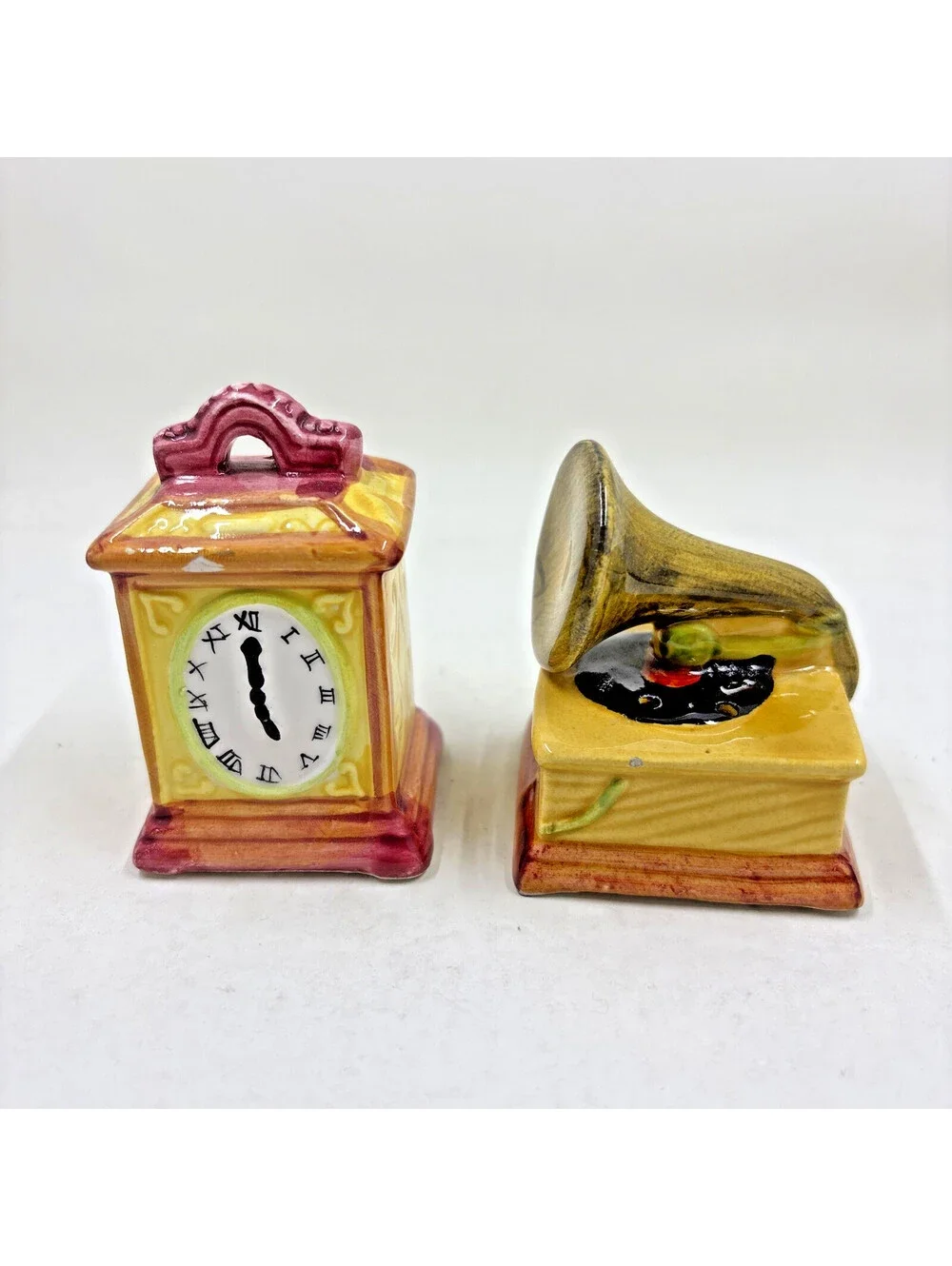 Vintage Carriage Clock & Victrola Gramophone Salt & Pepper Shakers